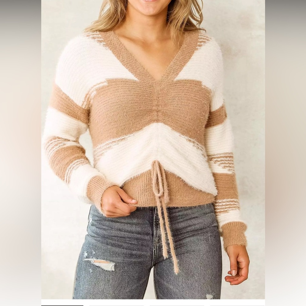 Buckle Willow & Root‎ Fuzzy V-Neck Sweater small